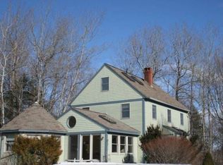 31 Carding Machine Rd, Bowdoinham, ME 04008