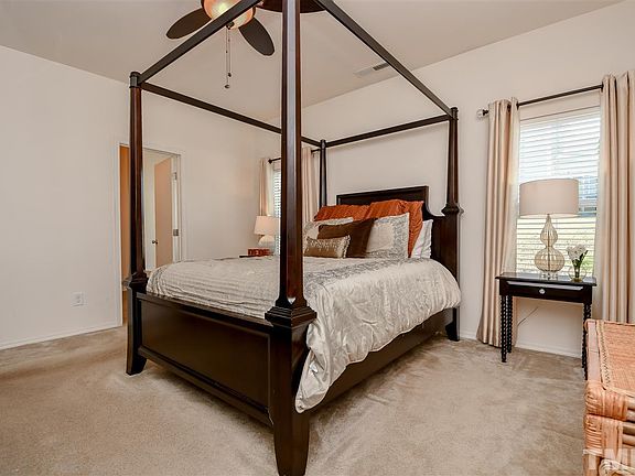 3rd image of 205 Carywood Dr