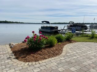 9240 Dexter Pinckney Rd, Pinckney, MI 48169