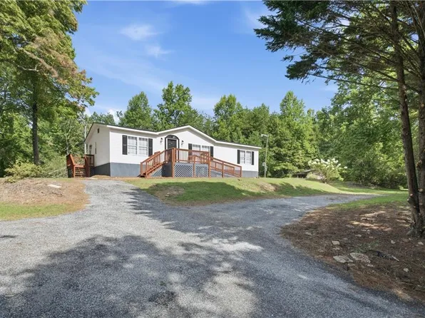 320 Durable Dr, Demorest, GA 30535