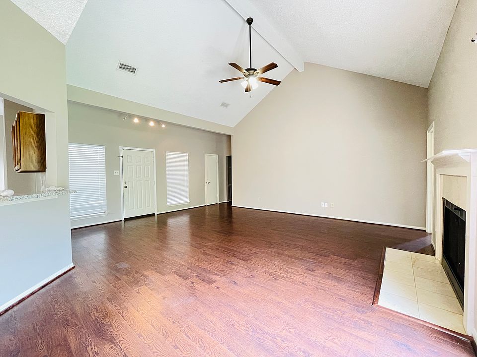 1st image of 3122 Lakefield Way