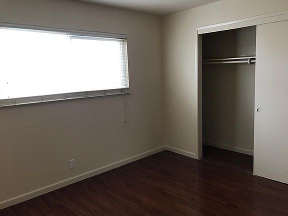 4th image of 1565 Quebec Ct #2
