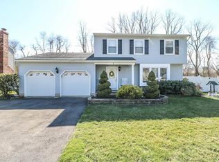 8 Cherrytree Cir, Howell, NJ 07731
