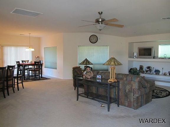 3rd image of 2399 Columbus Dr