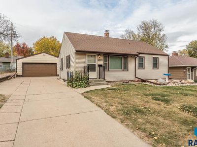 2013 S Jefferson Ave, Sioux Falls, SD, 57105