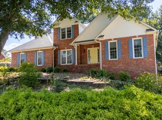 1260 Ravenwood Dr, Anniston, AL 36207