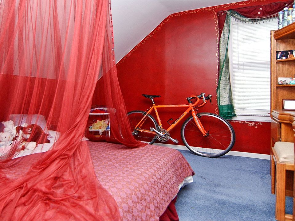 upper bedroom