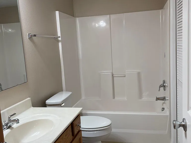 28 Meadow Wood Ct — Photo 4