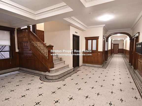 11 Queensberry St. Boston - Fenway Building Photo 7 (1)