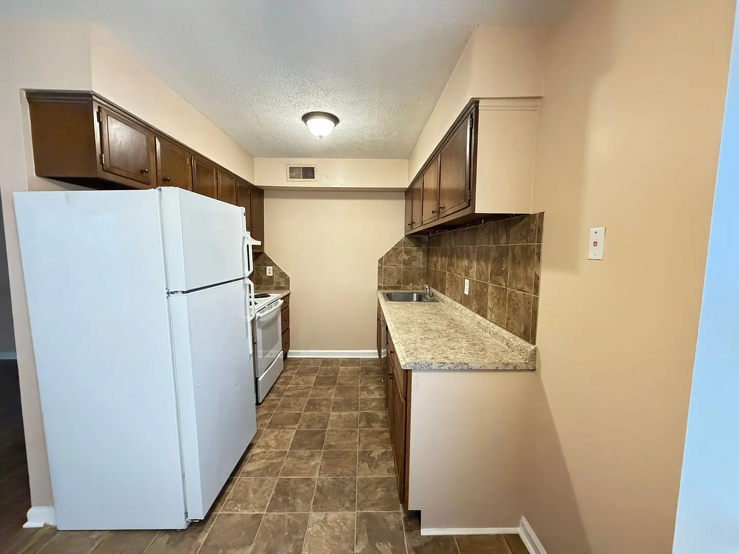 4401 Landside Dr — Photo 4