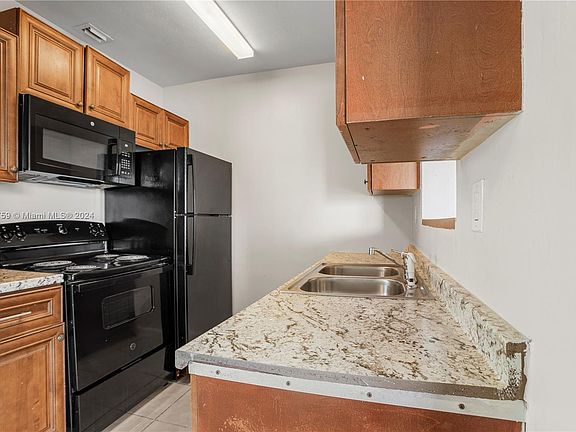 4th image of 3601 NW 210th Ter