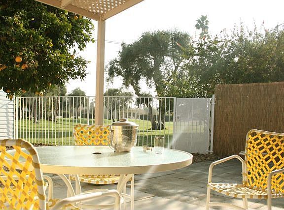Private outdoor yard