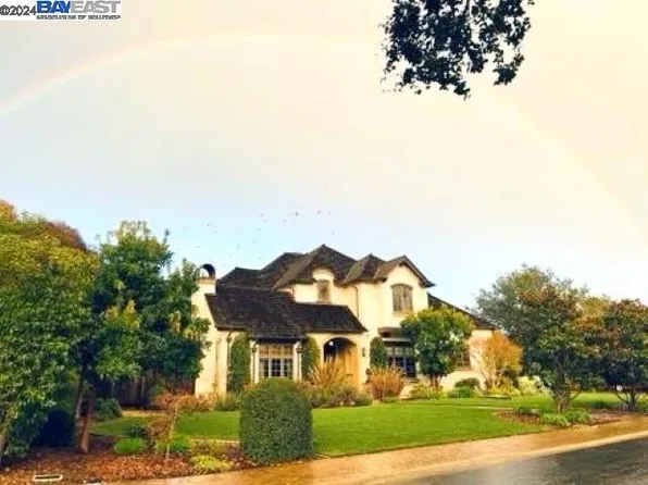 632 Fairway Cir, Hillsborough, CA 94010