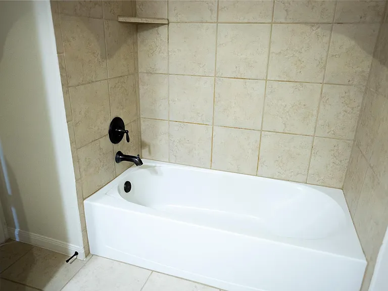 7635 Daisy Port Ln — Photo 14