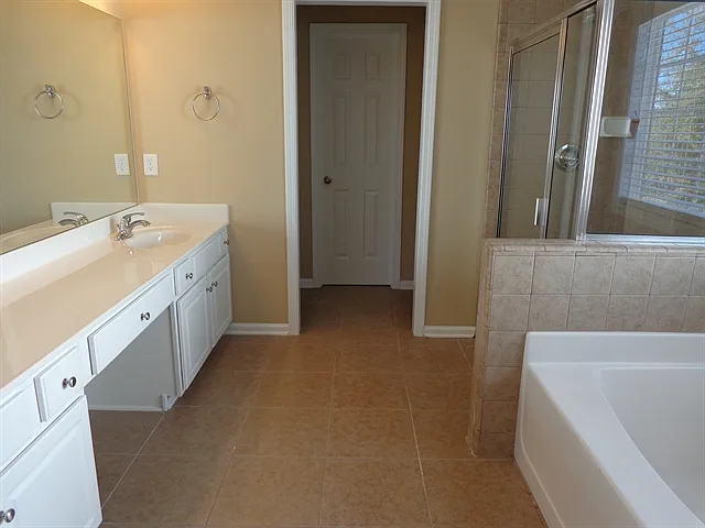 131 Village Dr — Photo 6