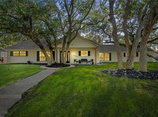 8210 Knottingham Dr, Woodway, TX 76712