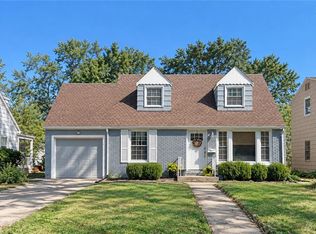 7643 Walnut St, Kansas City, MO 64114