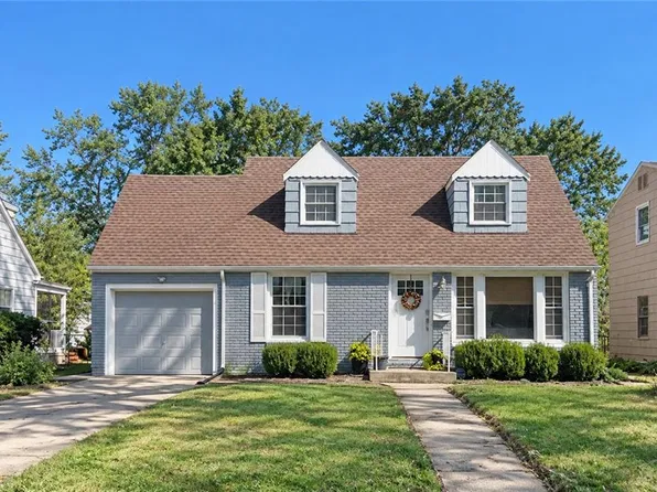 7643 Walnut St, Kansas City, MO 64114