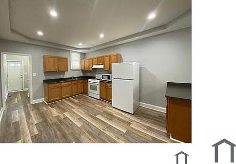 3rd image of 2529 Denison St