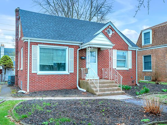 3rd image of 8215 Hohman Ave