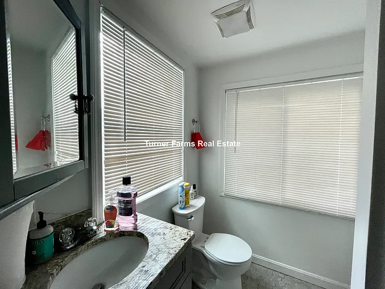 48 Derby St #1A — Photo 18