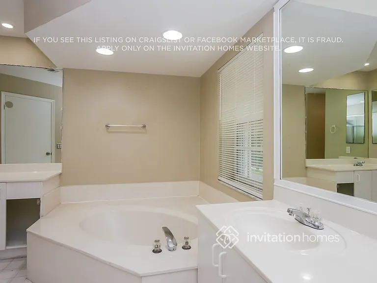 10225 Panama St — Photo 12