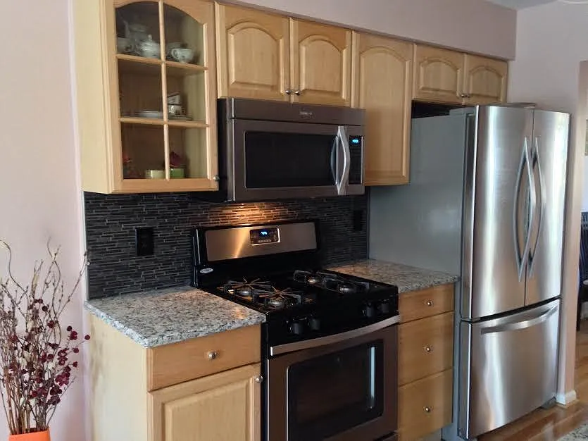 3 bed, 3.5 bath, 2300 sqft, $3,850 — Photo 3