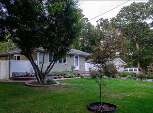 39 Patchogue Ave, Mastic, NY 11950