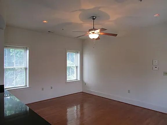 5th image of 16 S Brunswick St APT B