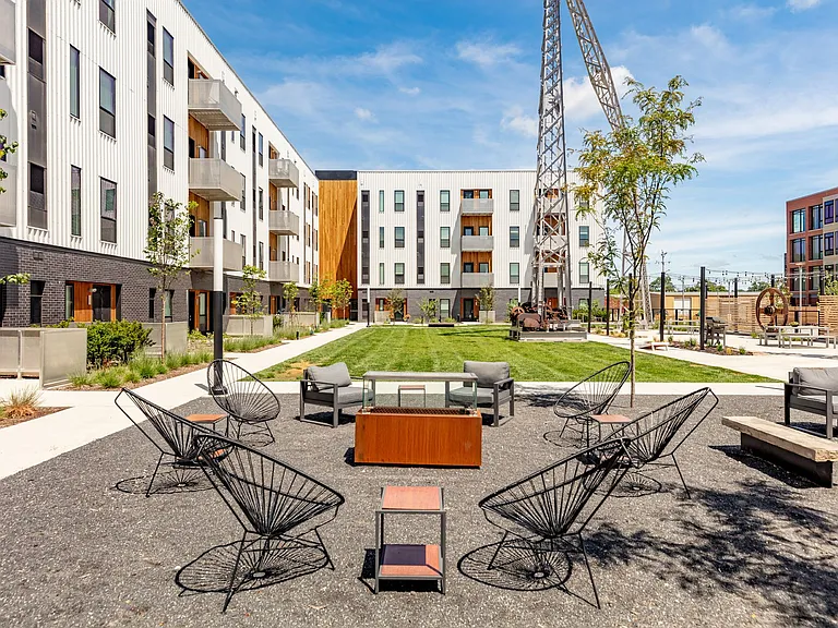 Rowat Lofts Apartments — Photo 56