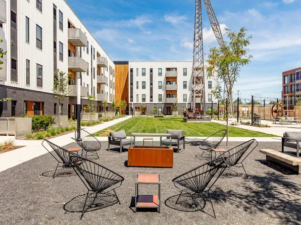 Rowat Lofts Apartments