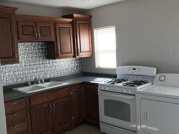 3rd image of 3328 NE 20th Ave