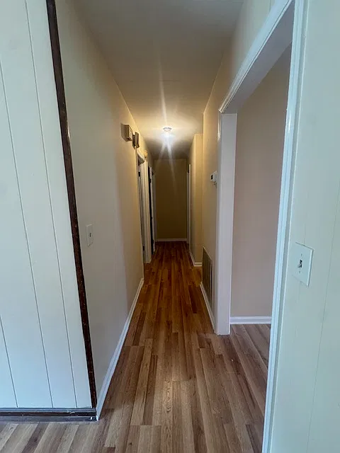 206 Columbia Dr — Photo 3