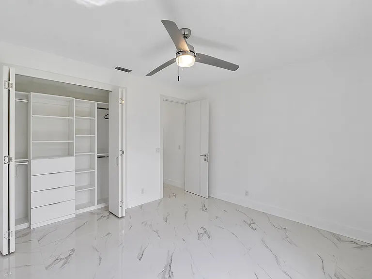 410 Sabal Way — Photo 10