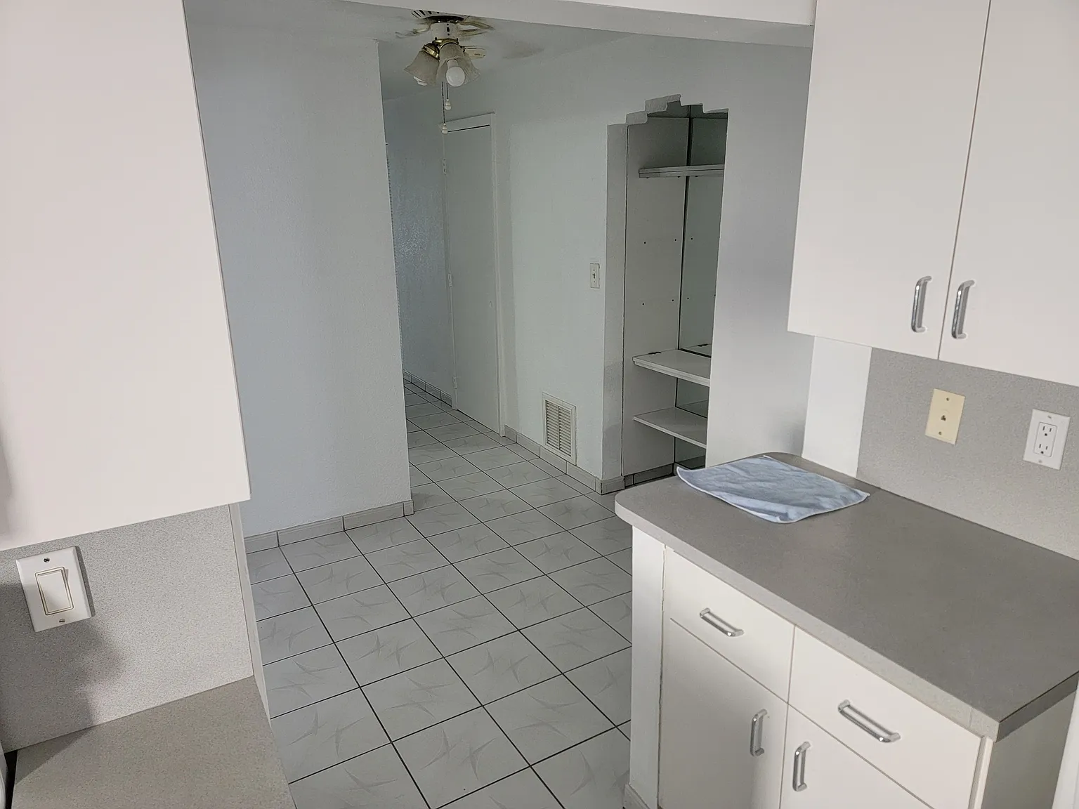 1 bed, 600 sqft, $2,100 — Photo 2