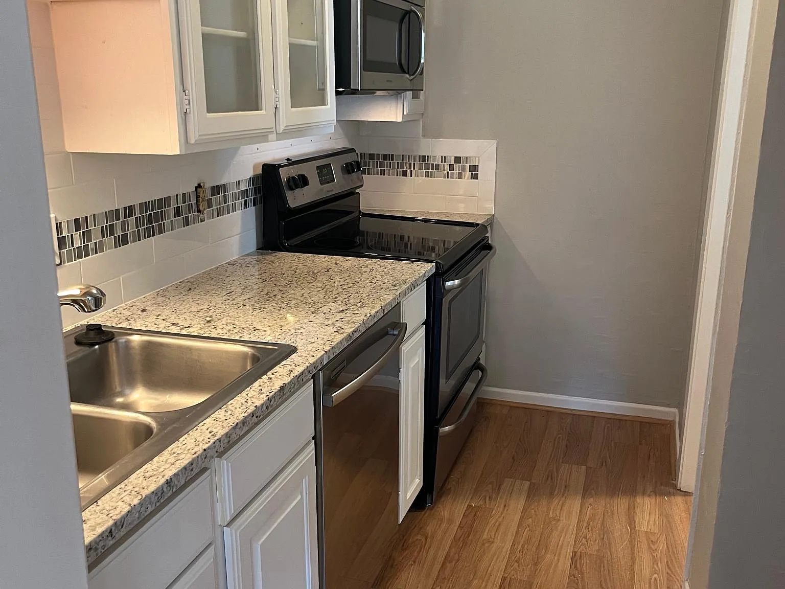 4239 McKinney Ave — Photo 2
