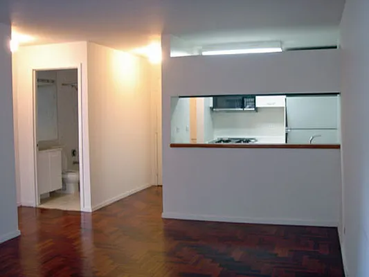 Rented by Boulevard Residentials | media 9