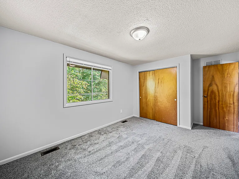 Heatherstone Apartments — Photo 59