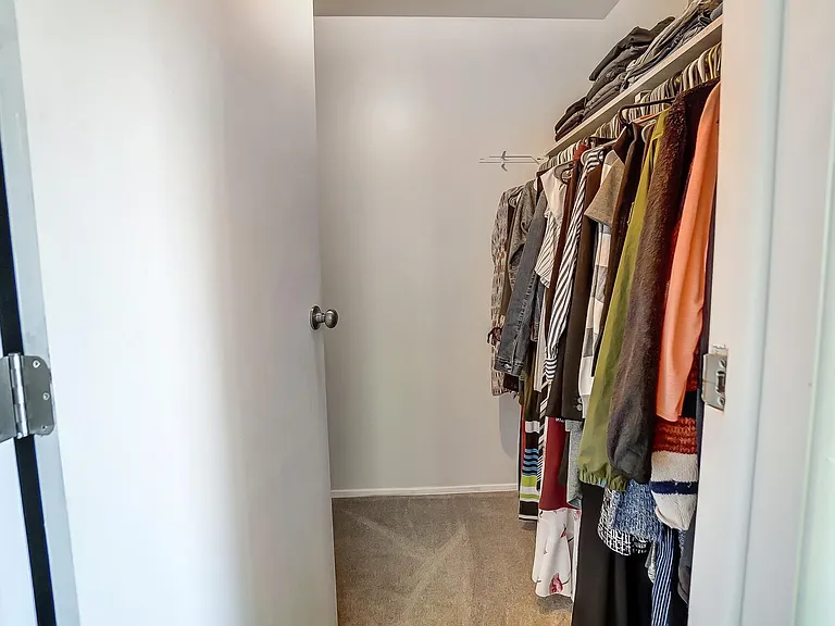 4216 Silver Oak St — Photo 34