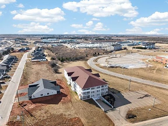 2nd image of 516 Macewen Rd #306