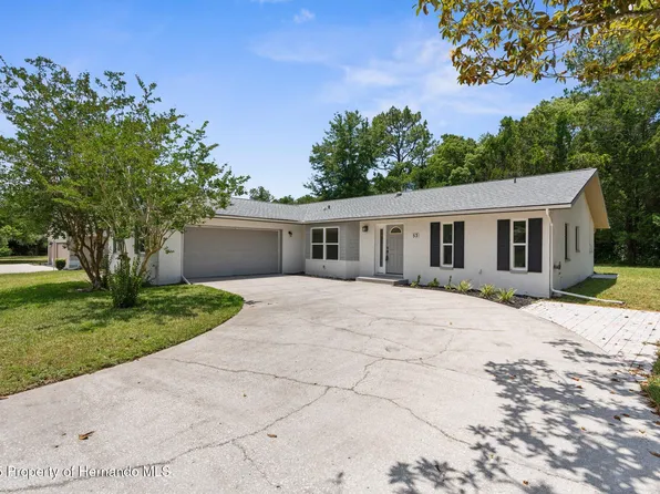53 Pine St, Homosassa, FL 34446