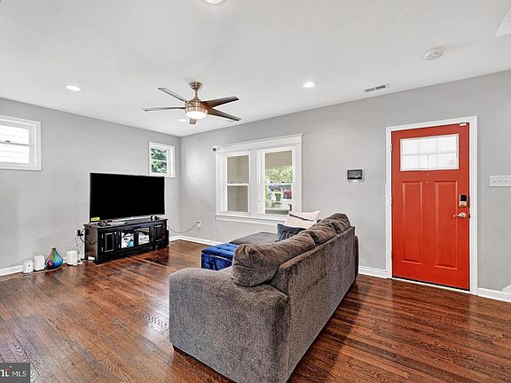 4th image of 4806 Holder Ave