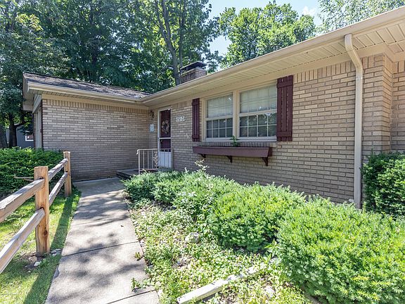 2nd image of 1513 Sherwood Ln