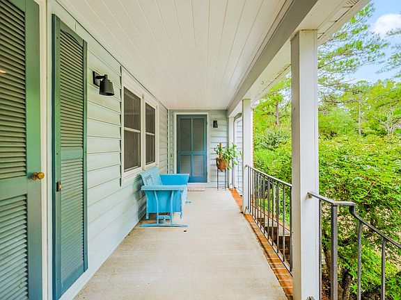 2nd image of 1703 Choate Pl