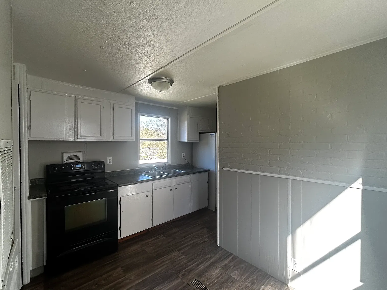 2 bed, $750 — Photo 3