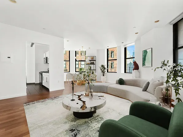 1 Wall Street Court image 1 of 17