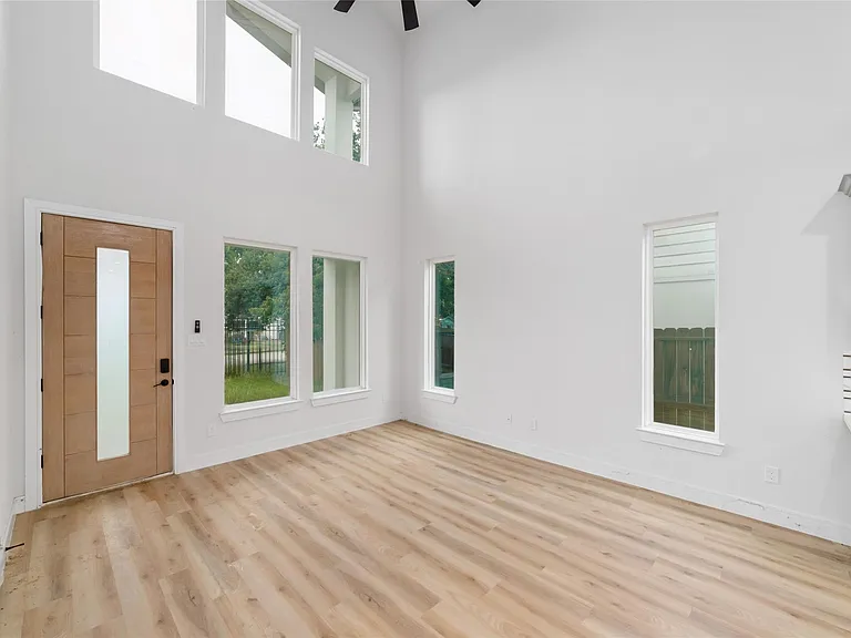 6717 England St — Photo 21