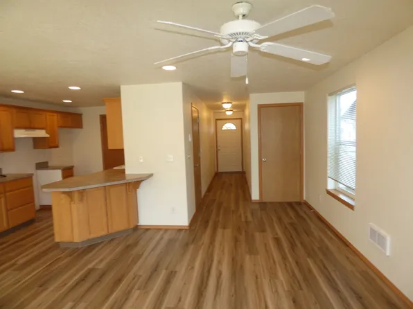 263 Gwinn St E, Monmouth, OR 97361