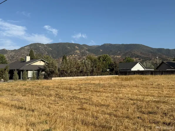 0 Burlingame Ct Lot 11, Tehachapi, CA 93561