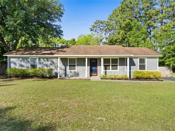 2988 Cottage Knoll Dr, Mobile, AL 36695